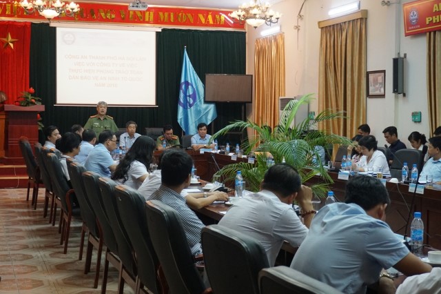 Công ty Nước sạch Hà Nội nhận bằng khen của Công an Thành phố Hà Nội về việc thực hiện phong trào “ Toàn dân bảo vệ An ninh Tổ quốc”