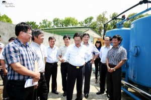 Chủ tịch UBND Thành Phố Hà Nội về thăm, kiểm tra Công ty nước sạch Hà Nội và chỉ đạo kế hoạch cấp nước hè năm 2015