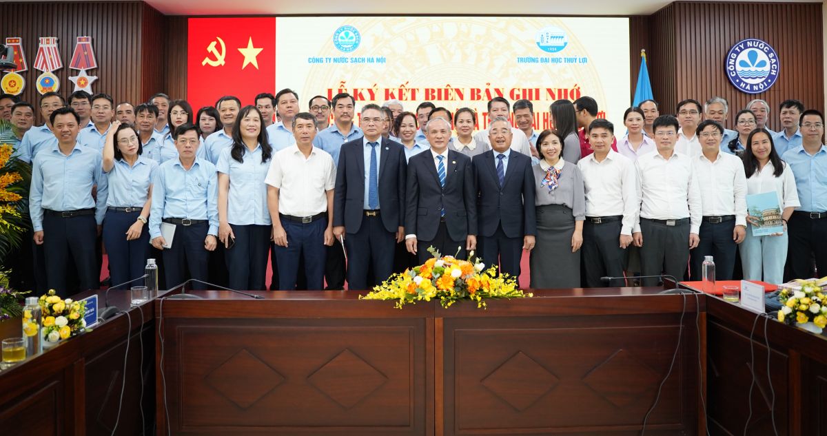 Công ty Nước sạch Hà Nội và Trường Đại học Thủy lợi ký kết hợp tác: Gắn đào tạo, nghiên cứu ứng dựng công nghệ, chuyển đổi số với hoạt động sản xuất cấp nước phục vụ nhân dân Thủ đô.